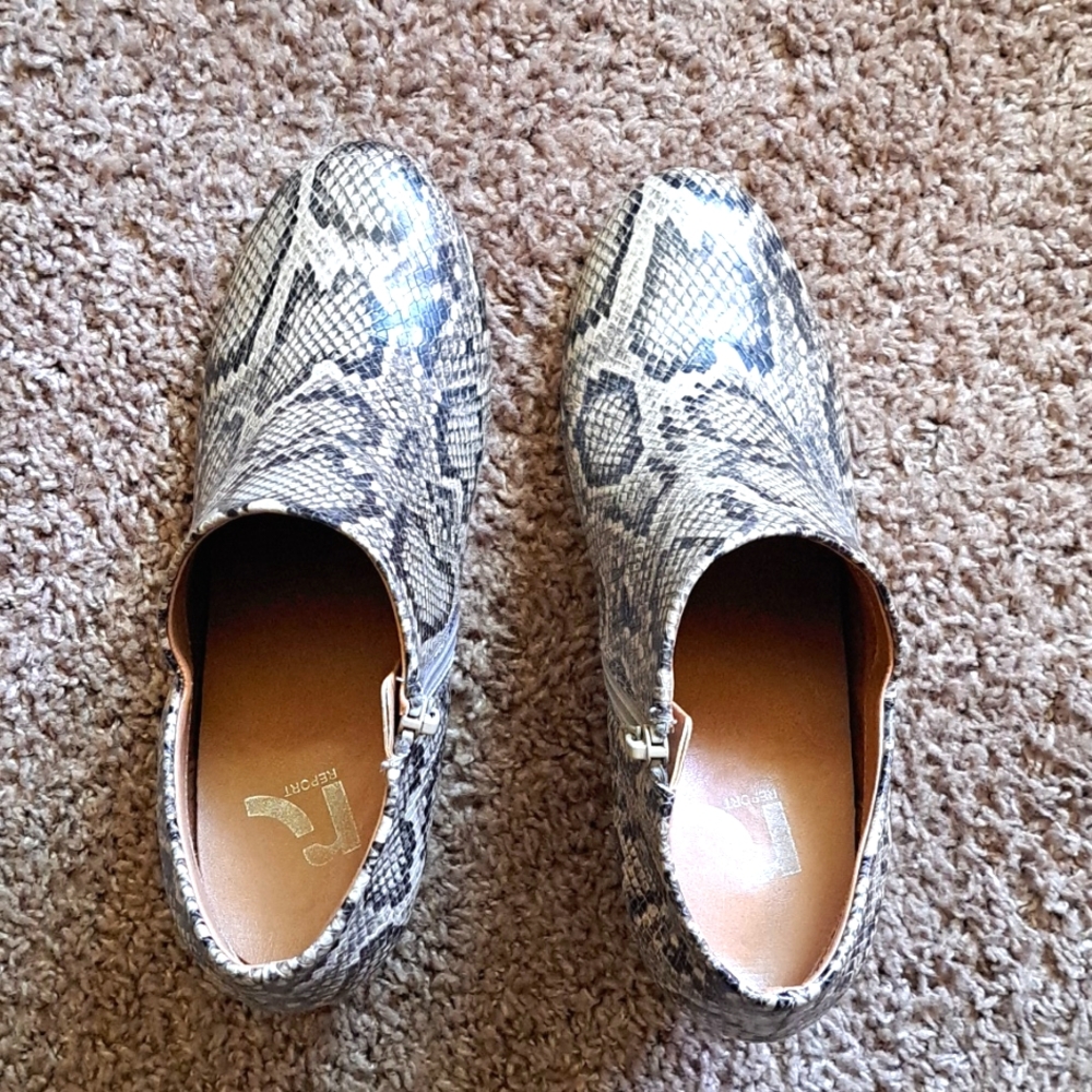 Snake pattern ankle boot